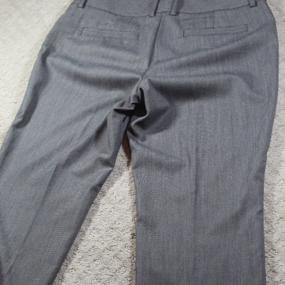 Express Design Studio Size 6 Black & White Capri Pants - Picture 3 of 6